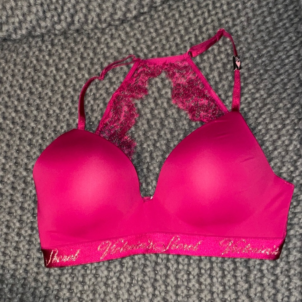 Victoria’s Secret Lightly Lined Wireless T-Shirt Bra 32D